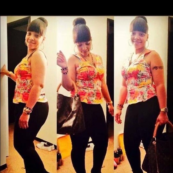 Meet your Posher, Lizz - Picture 3 of 6